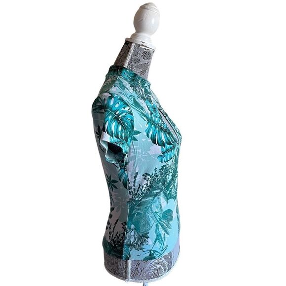 GUESS Willow Keyhole Mock Neck Top Size Medium - Picture 2 of 8